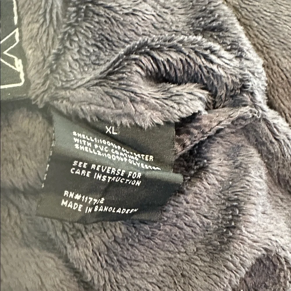 Cozy Dark Gray Fleece Jacket - Picture 6 of 6